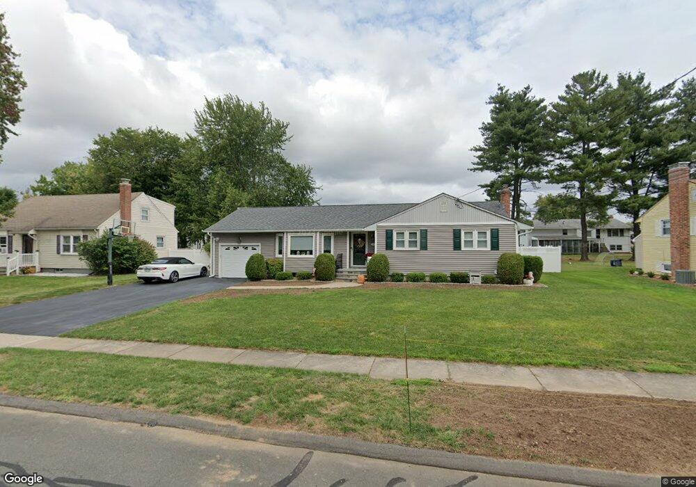 18 Kimberly Rd, West Hartford, CT 06107 - photo 1