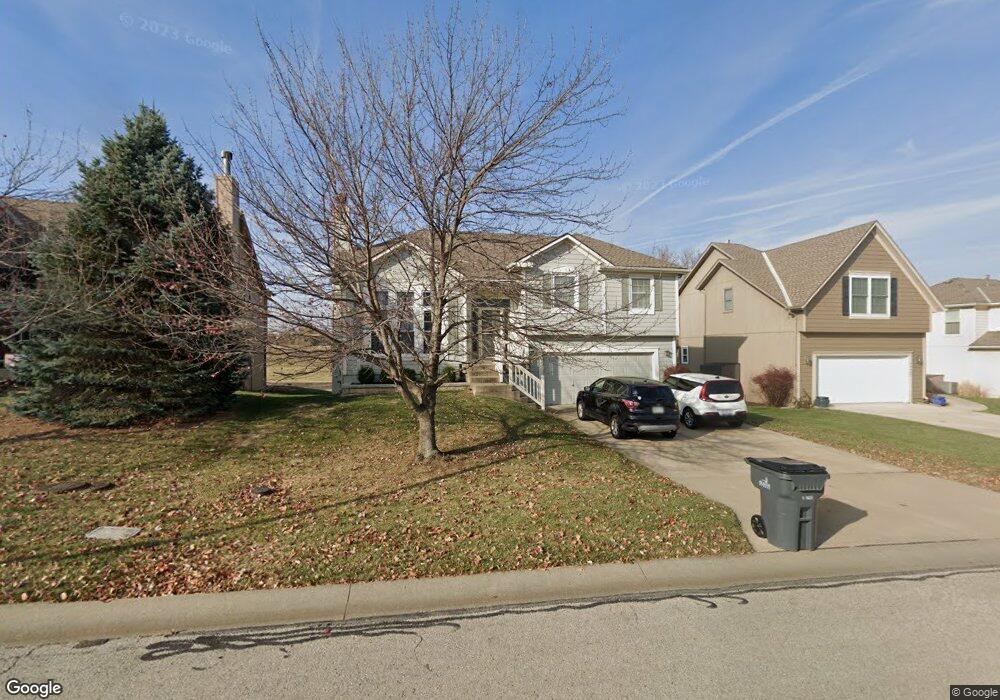 14928 S Summit St, Olathe, KS 66062 - photo 1