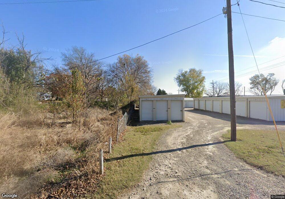 504 S 8th St, Henryetta, OK 74437 - photo 1