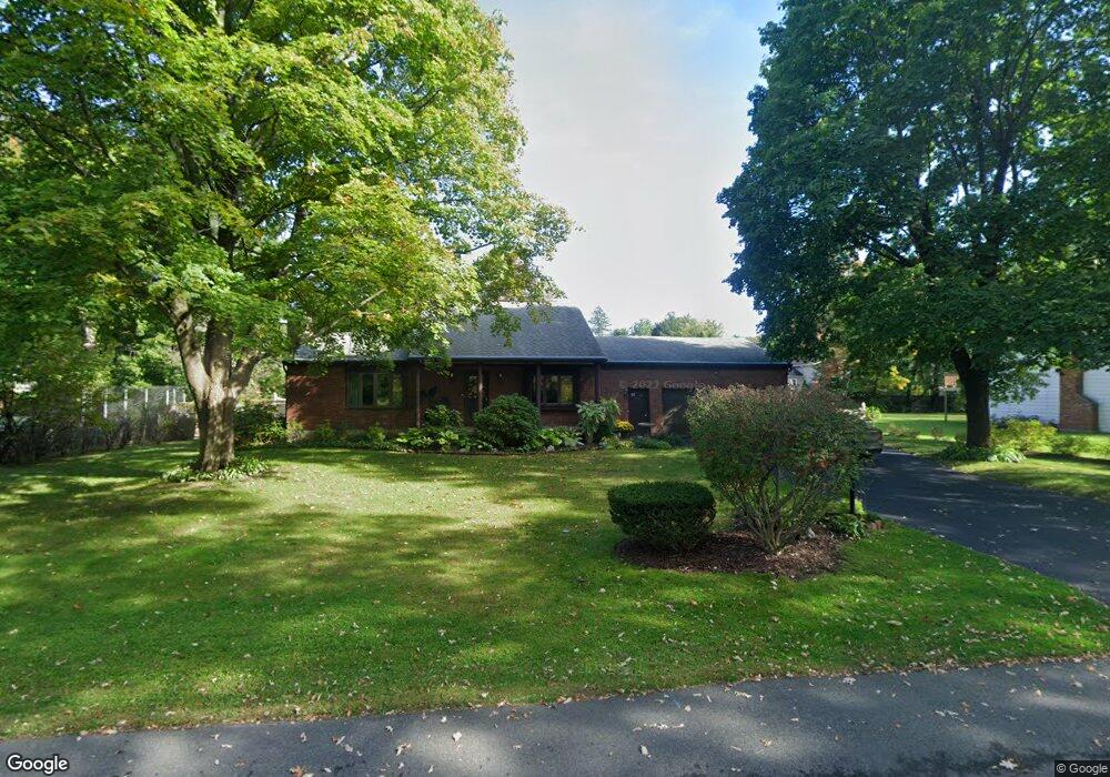 948 Algonquin Rd, Schenectady, NY 12309 - photo 1