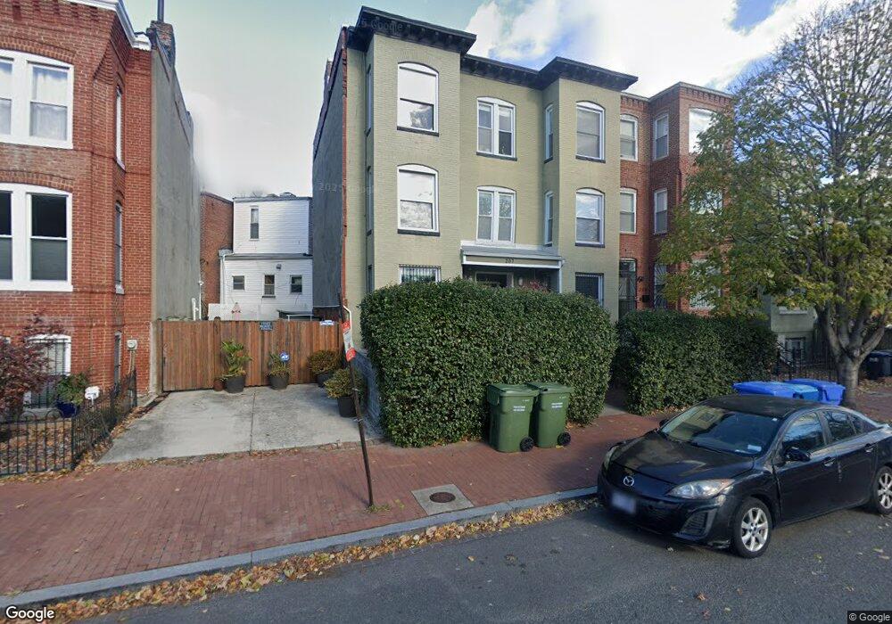 207 R St NW unit 4, Washington, DC 20001 - photo 1