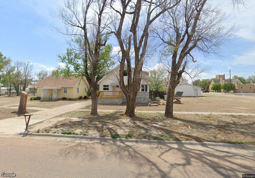 907 S Monroe St, Hugoton, KS 67951 - photo 1