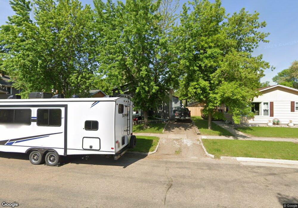 518 8th Ave SE, Jamestown, ND 58401 - photo 1