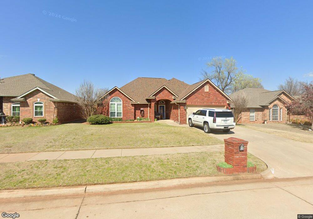 1821 SE 1st St, Moore, OK 73160 - photo 1