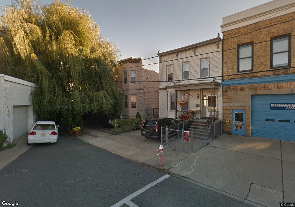 127 Jane St unit 1st Flr, Weehawken, NJ 07086 - photo 1