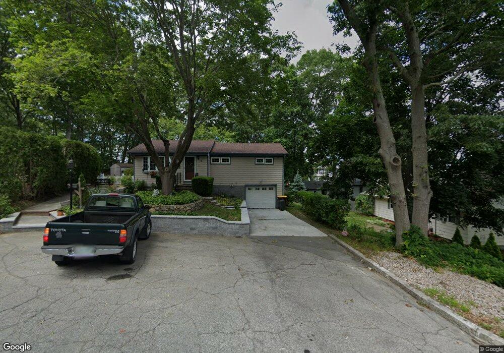 28 Margaret Ct, Fall River, MA 02721 - photo 1