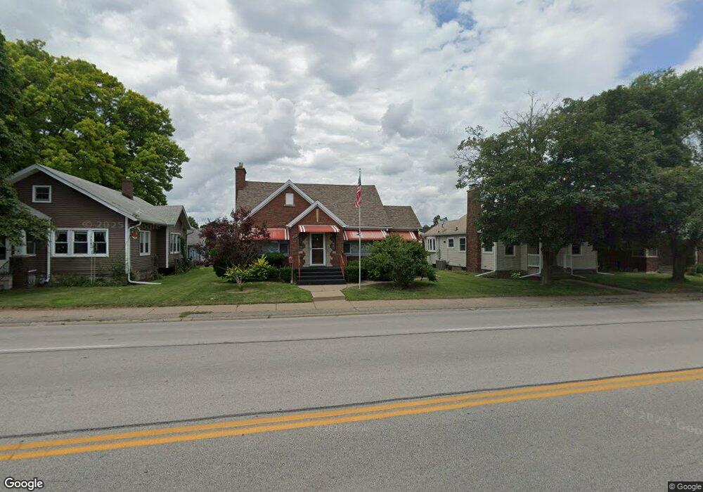 2332 W Locust St, Davenport, IA 52804 - photo 1