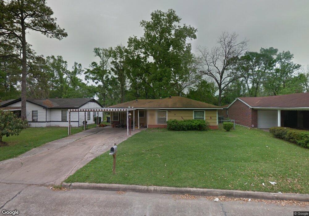 7631 Claiborne St, Houston, TX 77016 - photo 1