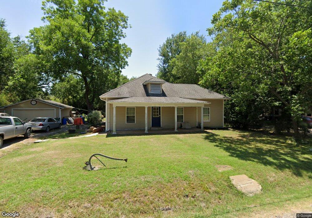 721 W 8th St, Bonham, TX 75418 - photo 1