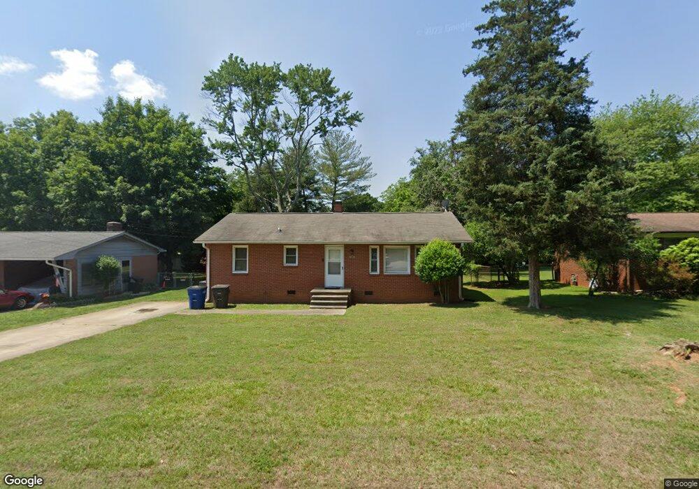 653 N Bost St, Statesville, NC 28677 - photo 1