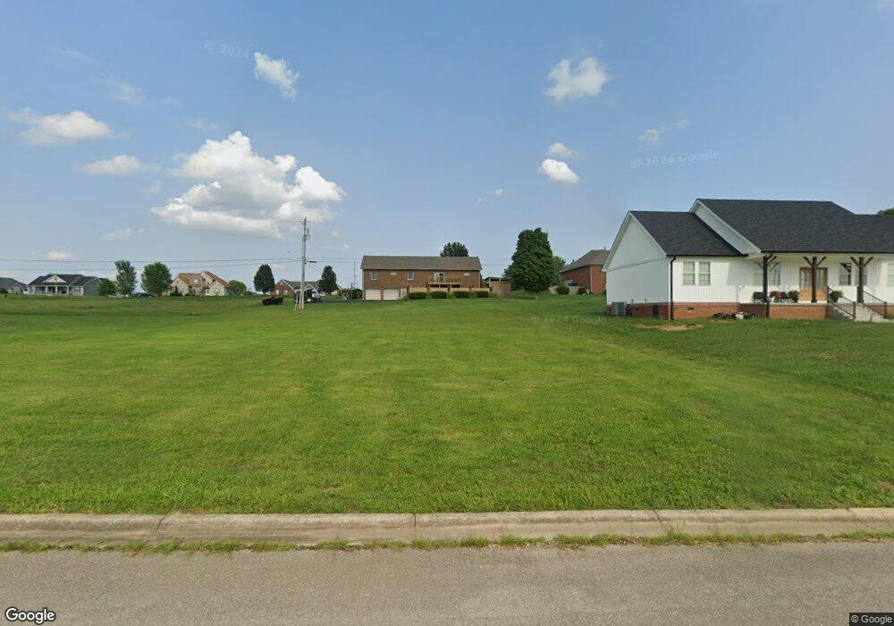 607 Ridge Crest Dr, Harrodsburg, KY 40330 - photo 1