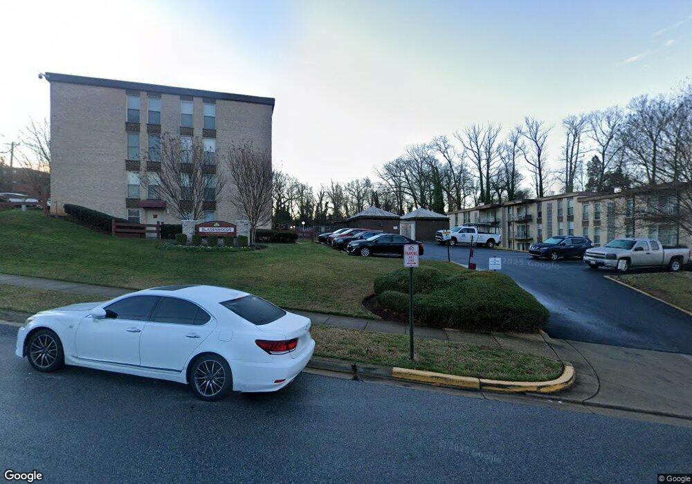 5219 Newton St unit 301, Bladensburg, MD 20710 - photo 1