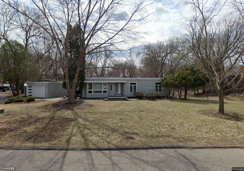 15817 Woodgate Rd S, Minnetonka, MN 55345 - photo 1