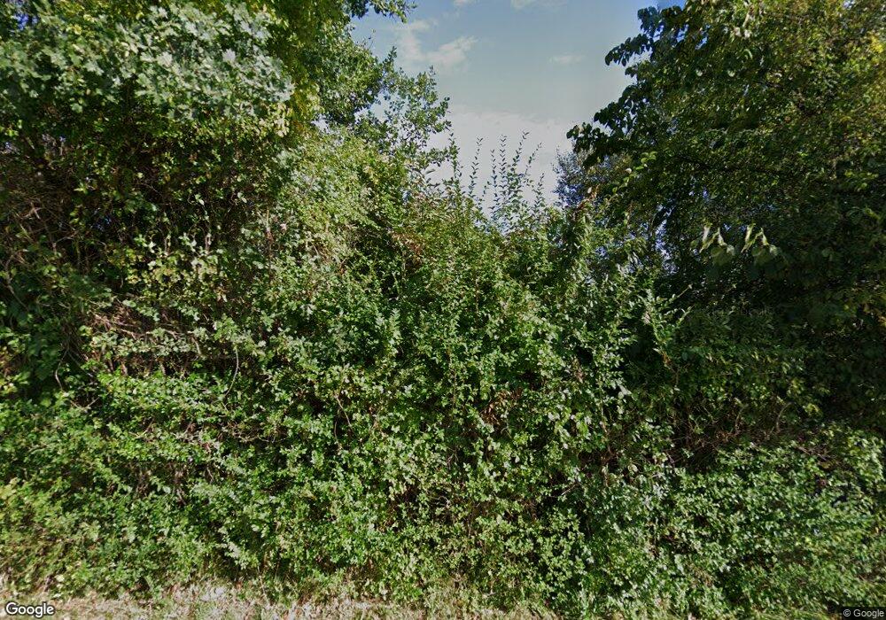 311 Vaucluse Ave, Middletown, RI 02842 - photo 1