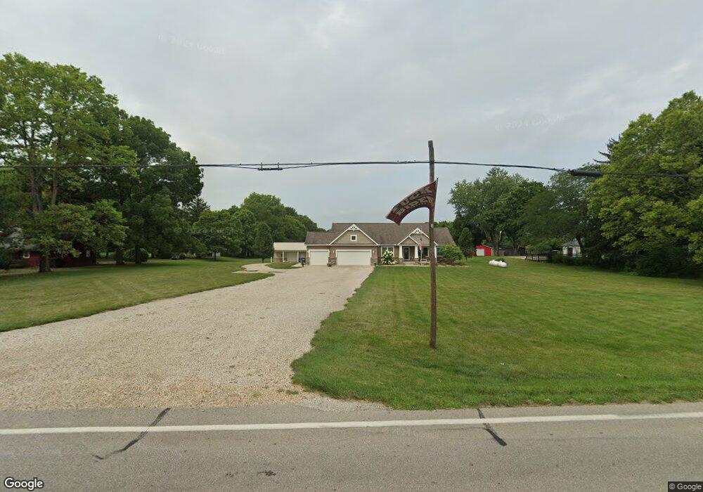 2249 N Court St, Circleville, OH 43113 - photo 1