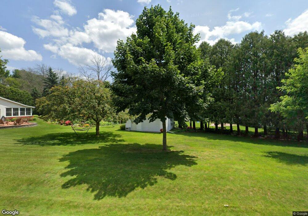 4554 Harvest Cir, Manitowoc, WI 54220 - photo 1