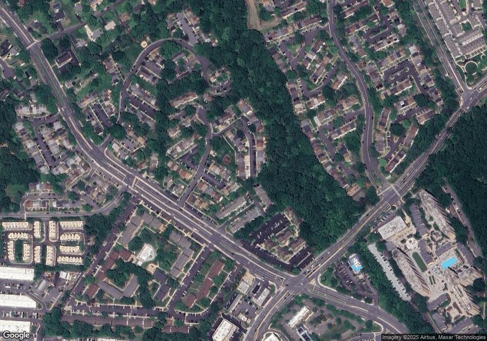 3050 Mission Square Dr, Fairfax, VA 22031 - photo 1