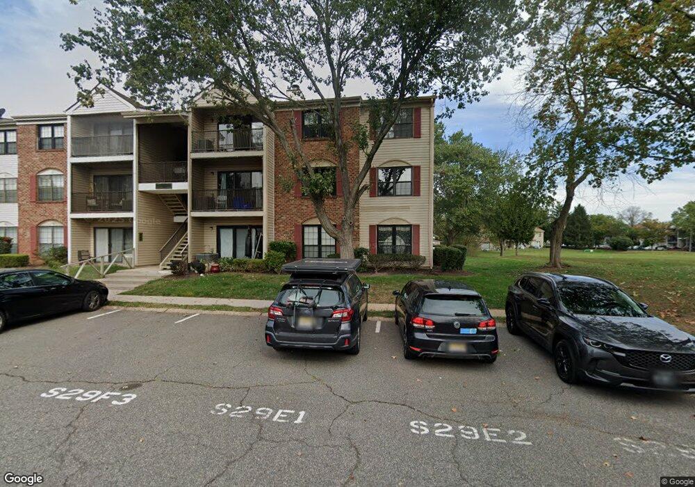 393 Lancaster Ct unit 29F1, Piscataway, NJ 08854 - photo 1