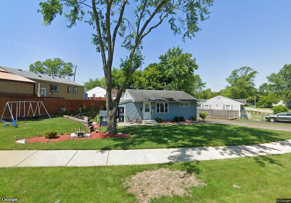 2220 Mohican Rd, Waukegan, IL 60087 - photo 1