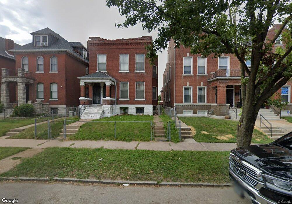 4561 Athlone Ave, Saint Louis, MO 63115 - photo 1