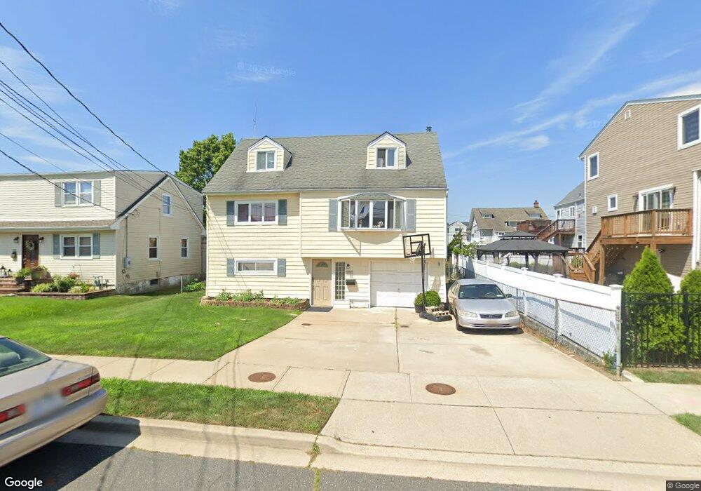 284 Roosevelt Ave, Freeport, NY 11520 - photo 1