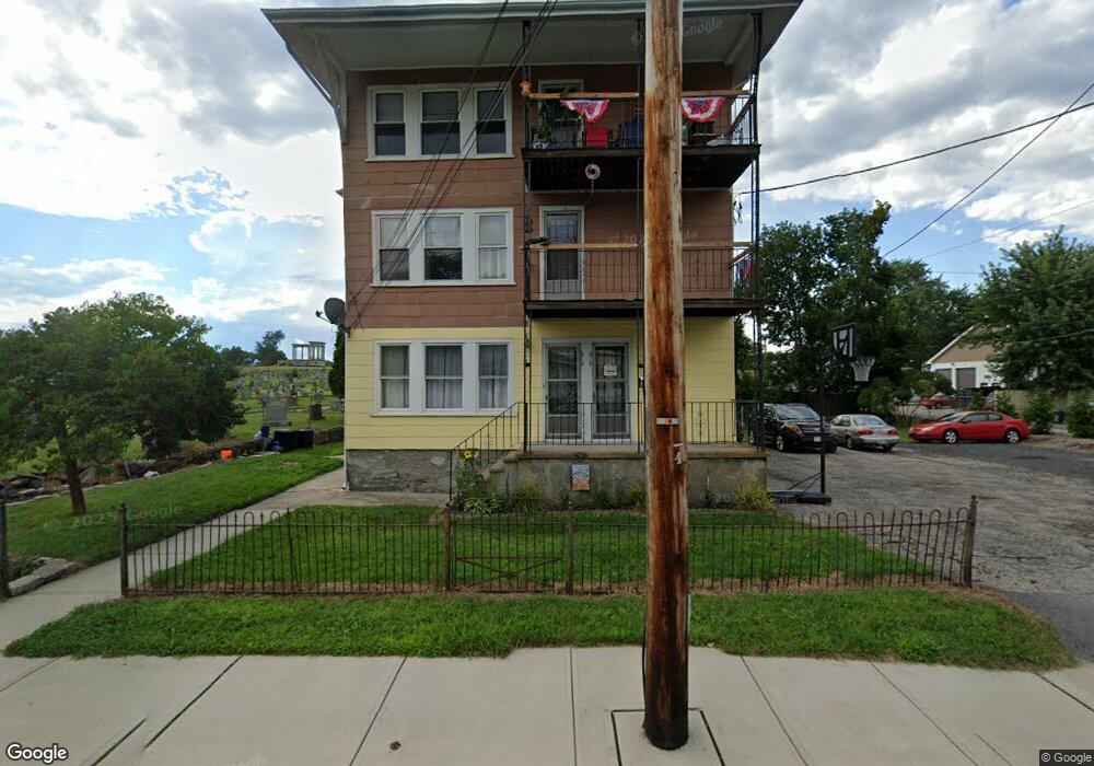 612 Rathbun St, Blackstone, MA 01504 - photo 1