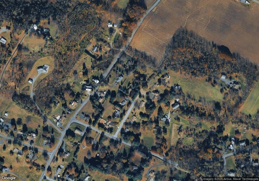 53 Knoll Cir, Boyertown, PA 19512 - photo 1