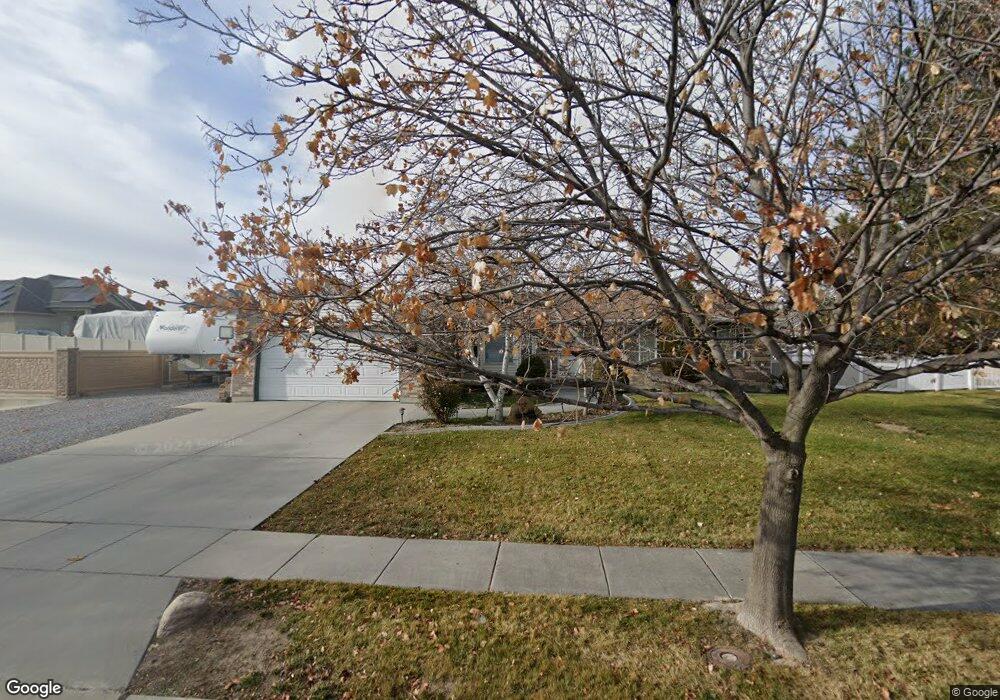 12182 S 2845 W, Riverton, UT 84065 - photo 1