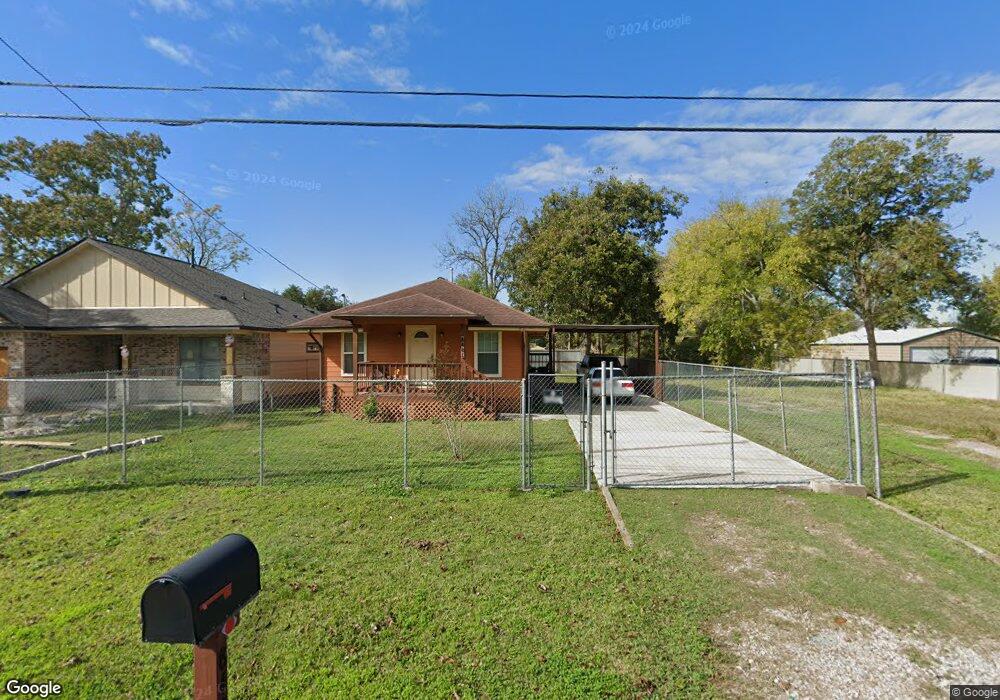 8401 Moon Beam St, Houston, TX 77088 - photo 1