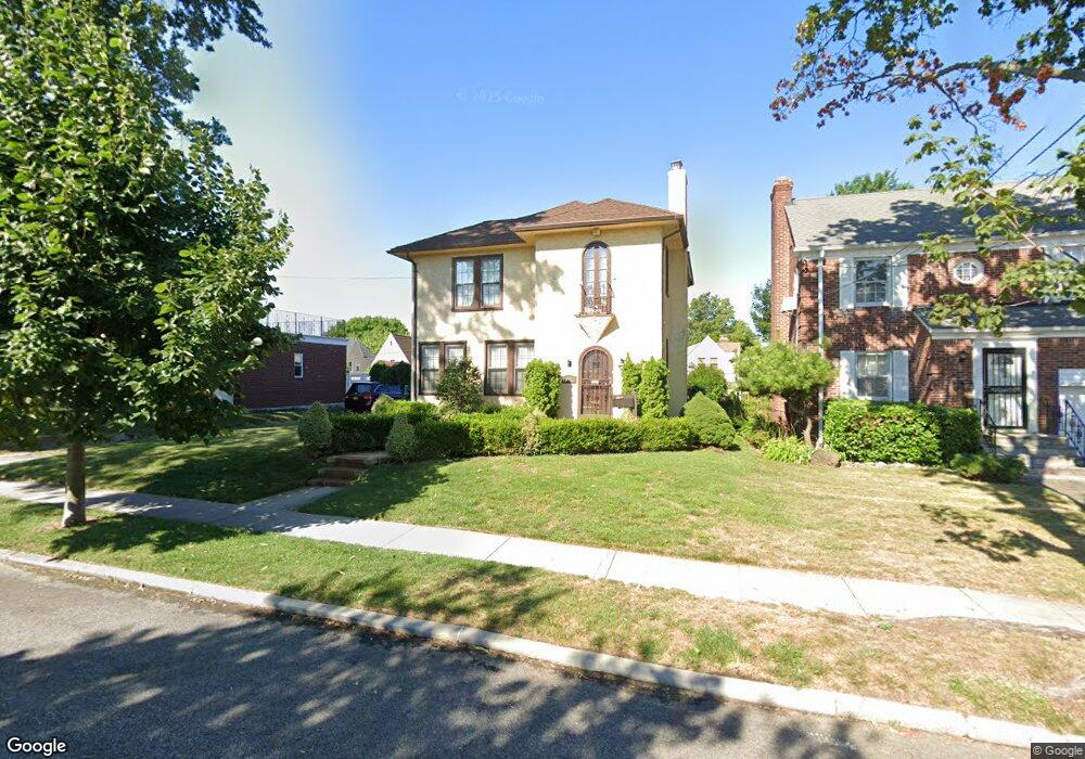 2926 170th St, Flushing, NY 11358 - photo 1