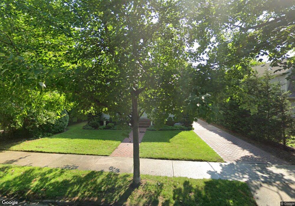 24 Pennsylvania Blvd, Floral Park, NY 11001 - photo 1