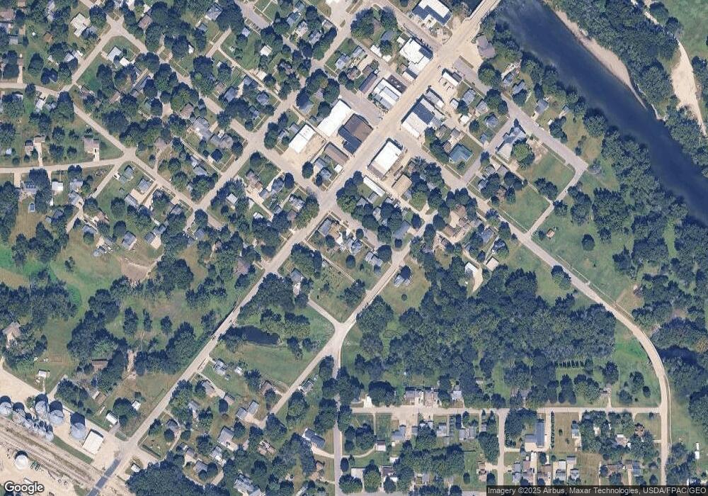 114 E Prospect St, Shell Rock, IA 50670 - photo 1