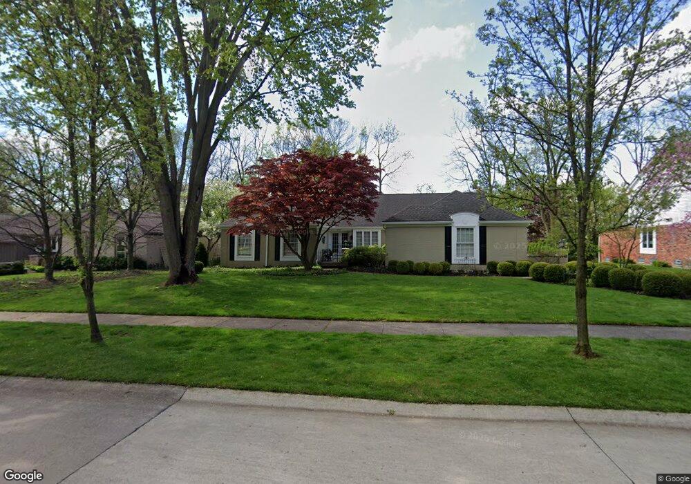 2949 Strawberry Dr, Troy, MI 48098 - photo 1