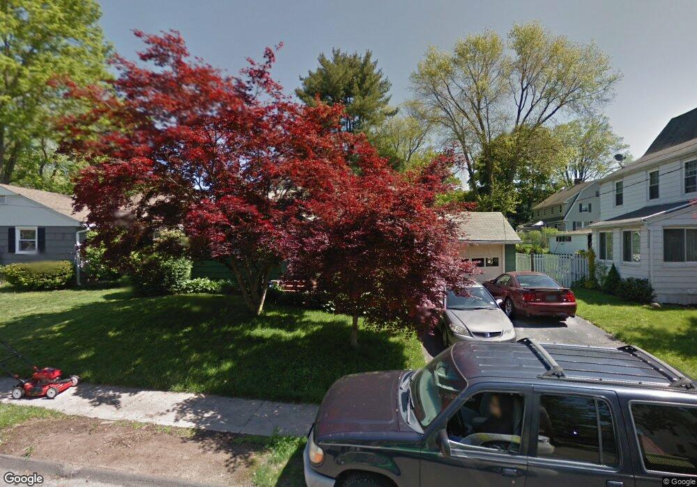 121 Radnor Ave, Naugatuck, CT 06770 - photo 1