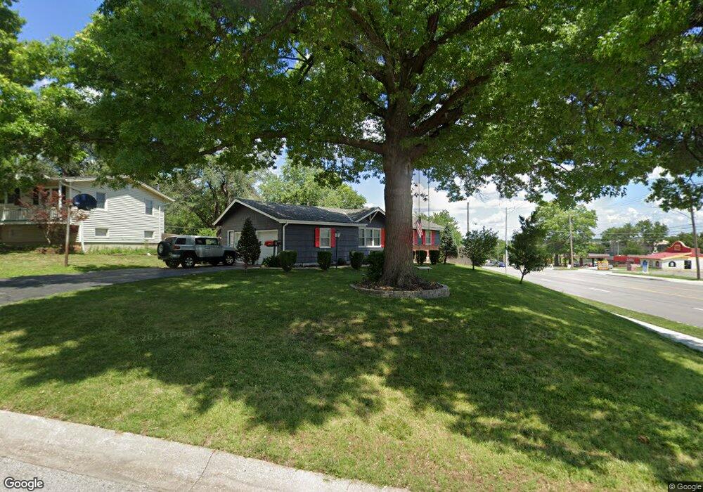 7429 Melrose Ln, Shawnee, KS 66203 - photo 1