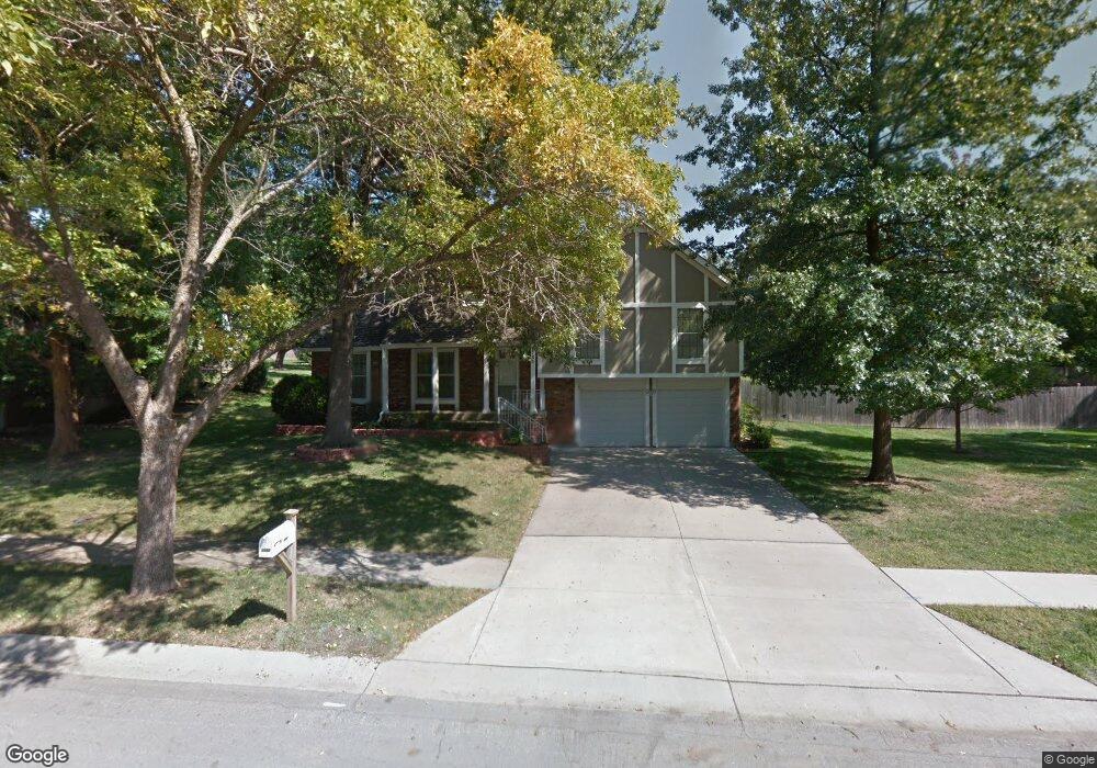 7723 Monrovia St, Shawnee, KS 66216 - photo 1