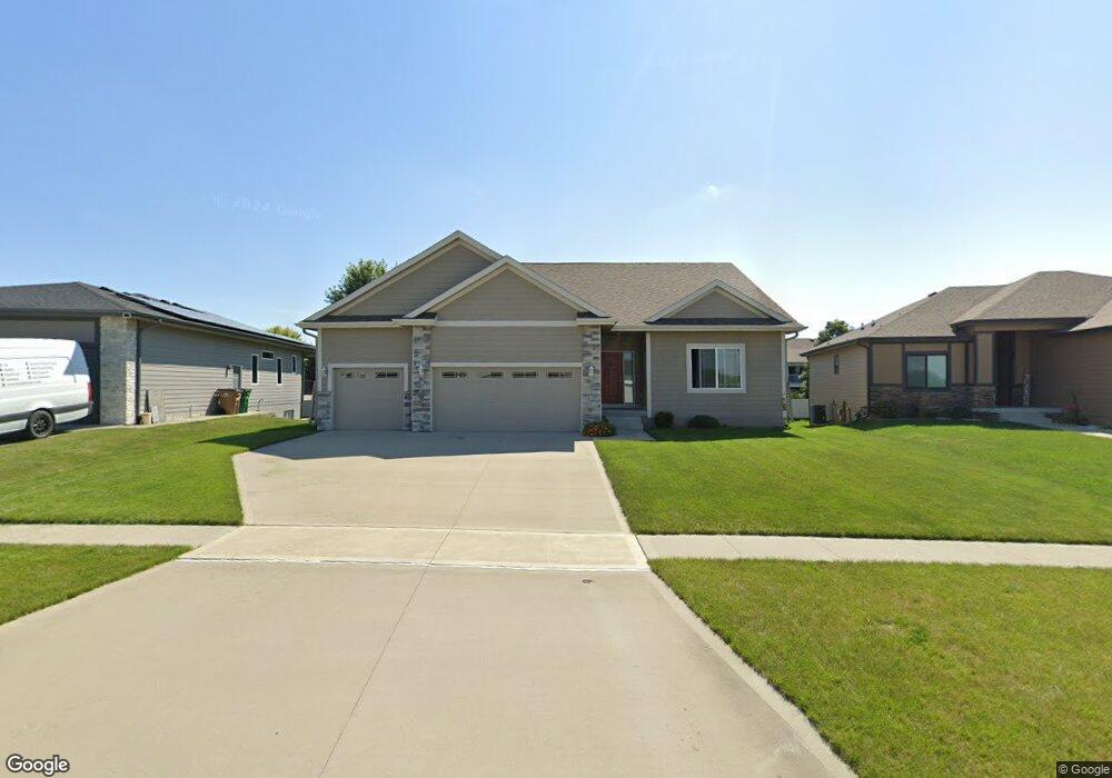 135 91st St, West Des Moines, IA 50266 - photo 1