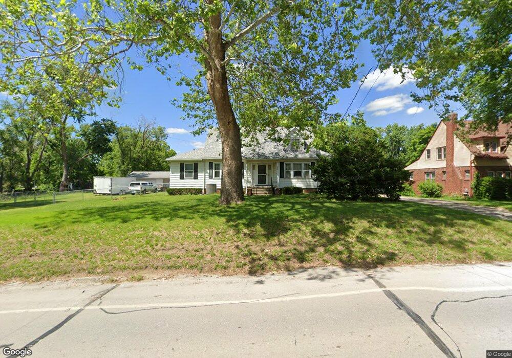 325 NW Aurora Ave, Des Moines, IA 50313 - photo 1