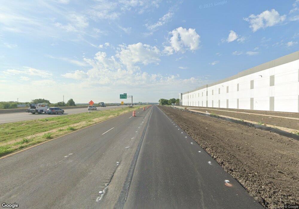 6940 S Interstate 45 Service Rd, Ennis, TX 75119 - photo 1