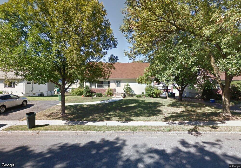 321 Sherwood Dr, Paramus, NJ 07652 - photo 1