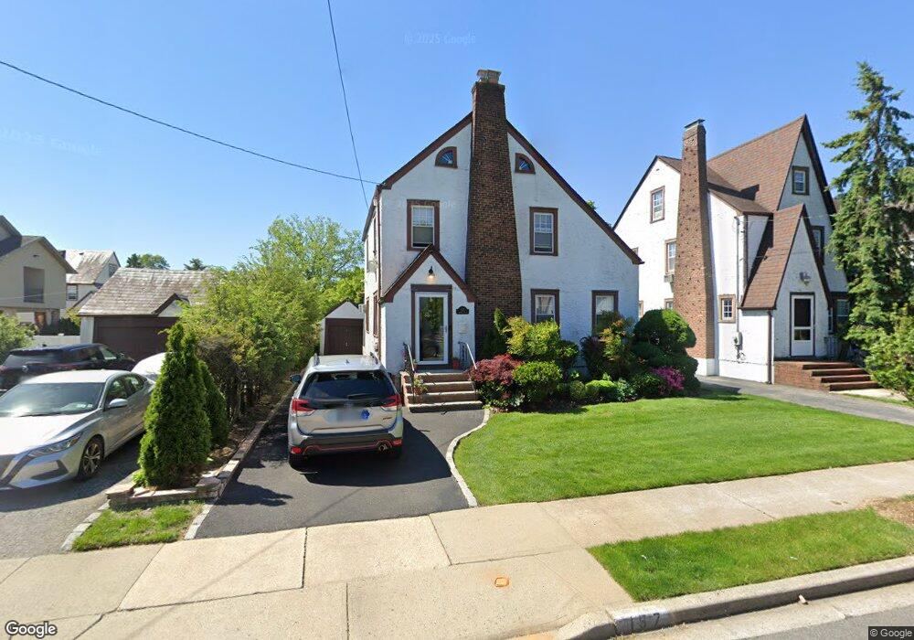 157 Groton Place, West Hempstead, NY 11552 - photo 1