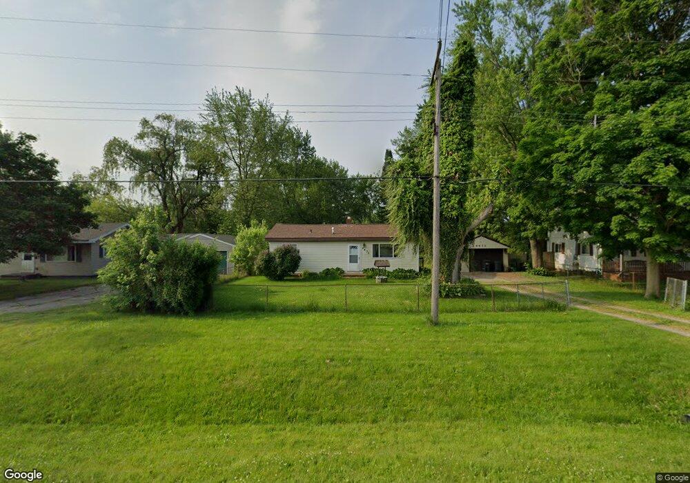 4472 E Coldwater Rd, Flint, MI 48506 - photo 1