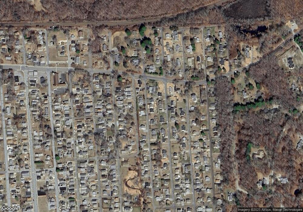 10 Sea Spray Rd, Old Lyme, CT 06371 - photo 1