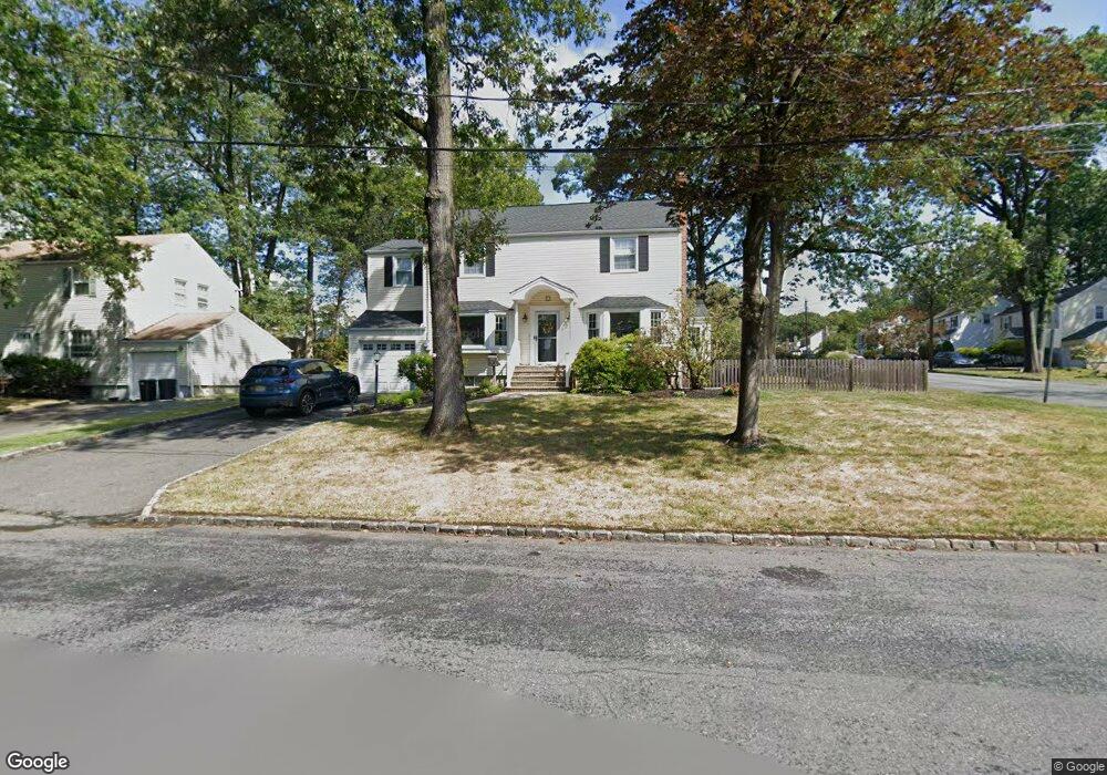 2 Sheridan Rd, Livingston, NJ 07039 - photo 1