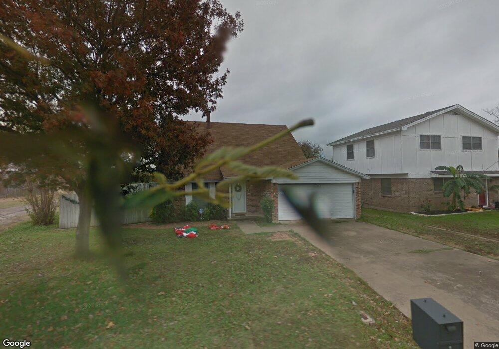 8401 Silver Creek Rd, Fort Worth, TX 76108 - photo 1