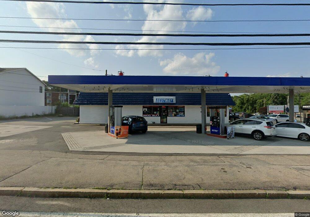 1353 Park Ave, Cranston, RI 02920 - photo 1