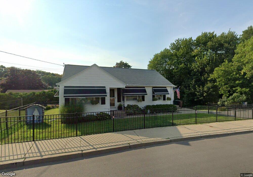 1507 Mendon Rd, Woonsocket, RI 02895 - photo 1