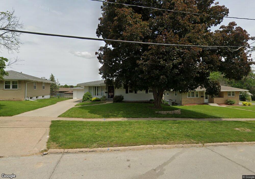 2820 Hull Ave, Des Moines, IA 50317 - photo 1