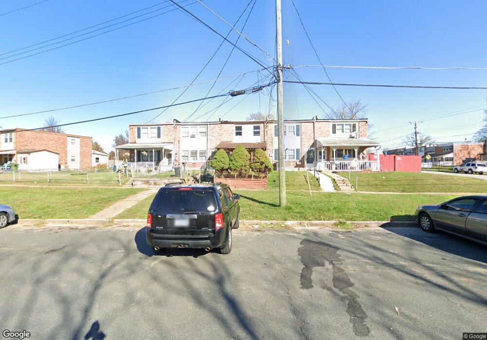 922 Winsap Ct, Halethorpe, MD 21227 - photo 1