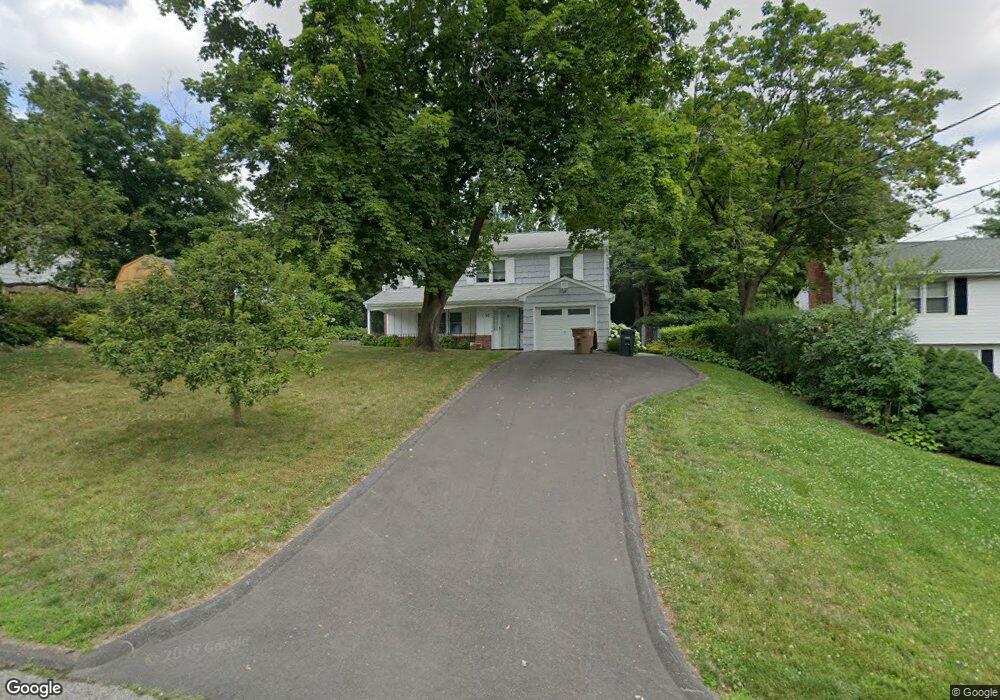 15 Swan Ln, Stamford, CT 06905 - photo 1